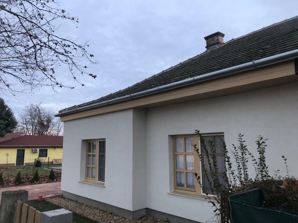 Neptun Apartman Domsod Exteriör bild