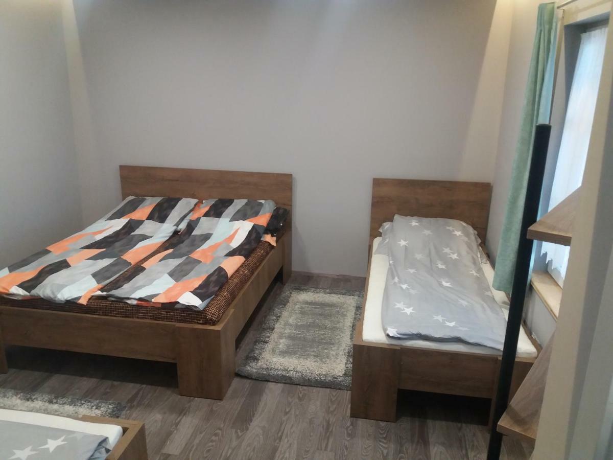 Neptun Apartman Domsod Exteriör bild